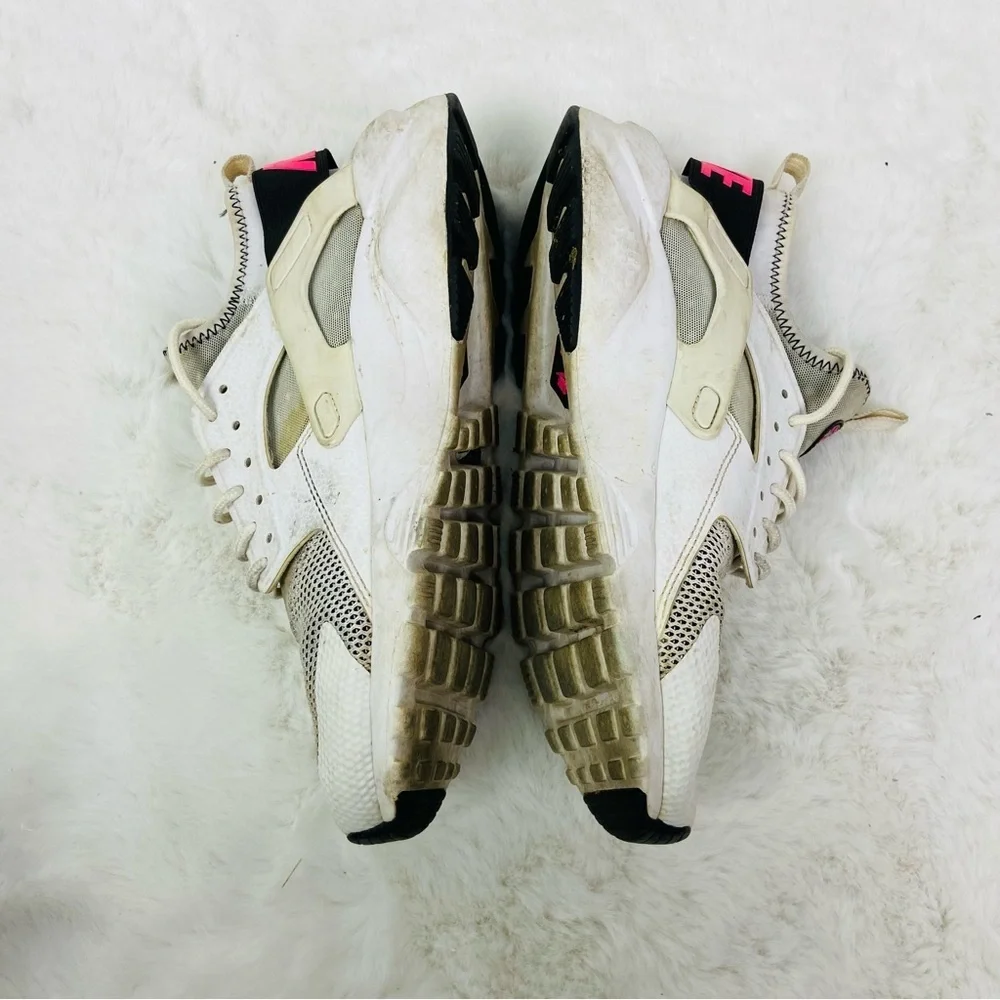 Nike Air Huarache Run Ultra GS in the White Black Pink Blast size 6.5